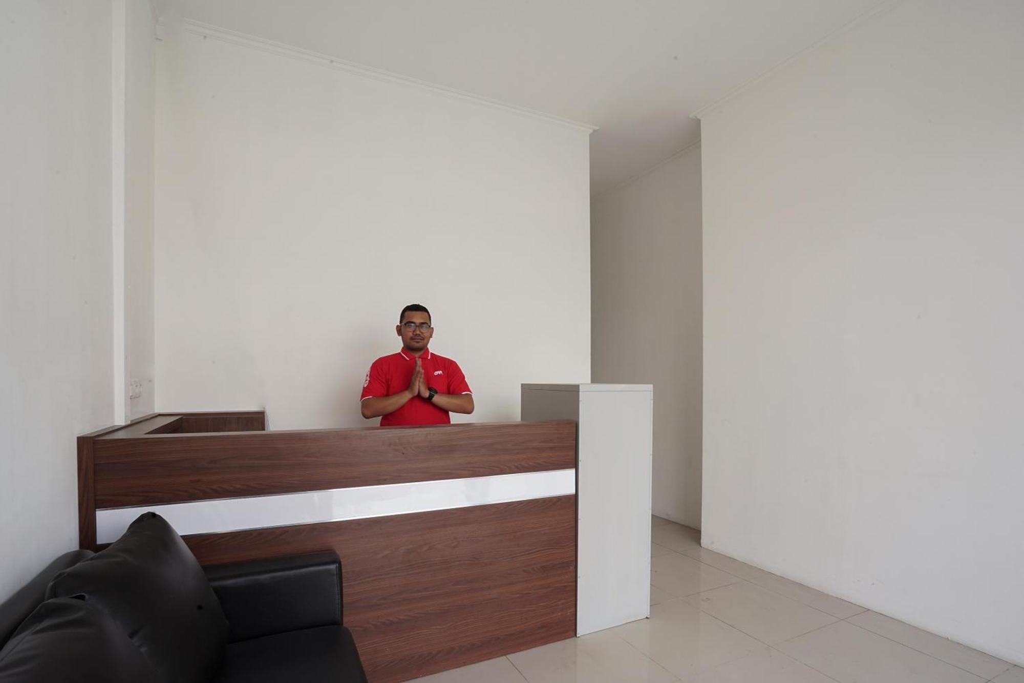 Super Oyo 2183 Cibeureum Residence Bandung Esterno foto