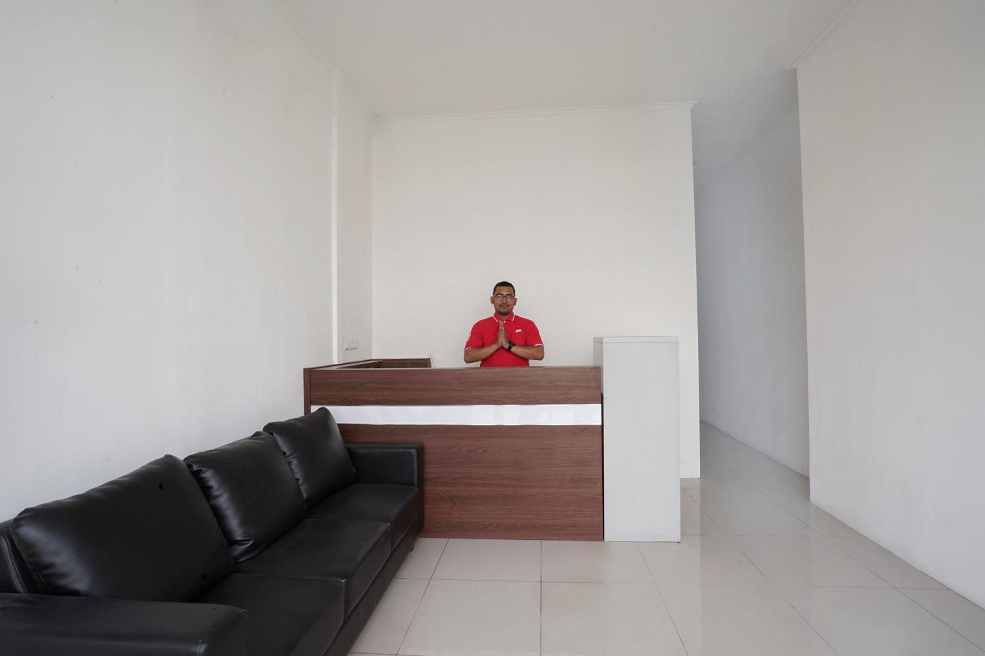 Super Oyo 2183 Cibeureum Residence Bandung Esterno foto