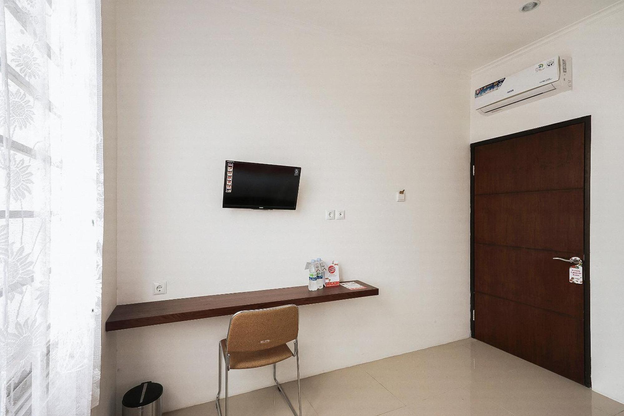 Super Oyo 2183 Cibeureum Residence Bandung Esterno foto