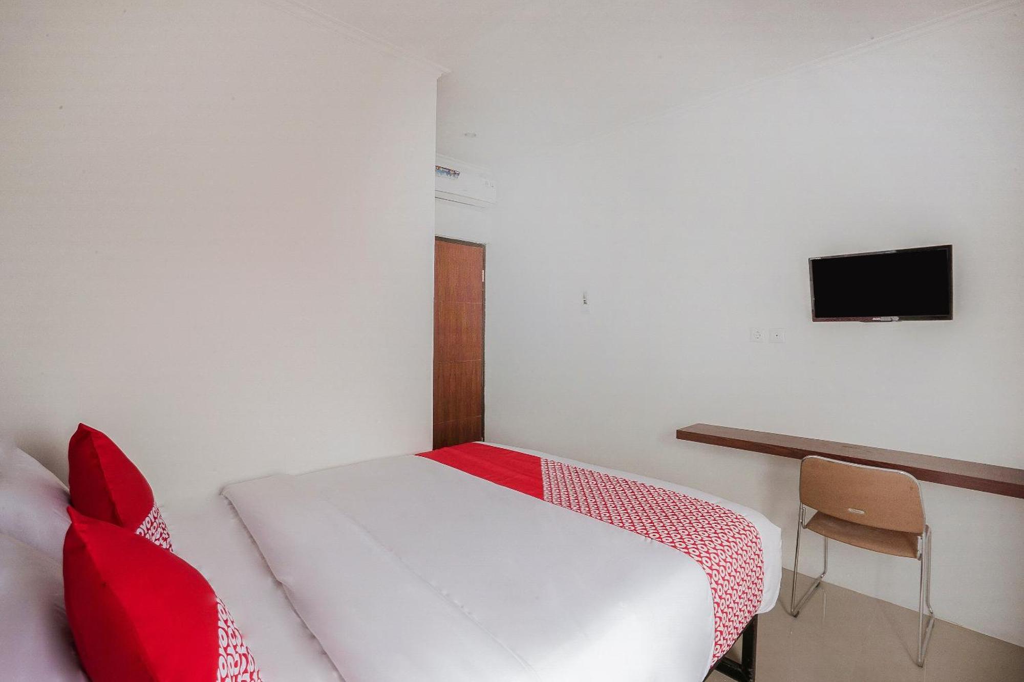 Super Oyo 2183 Cibeureum Residence Bandung Esterno foto