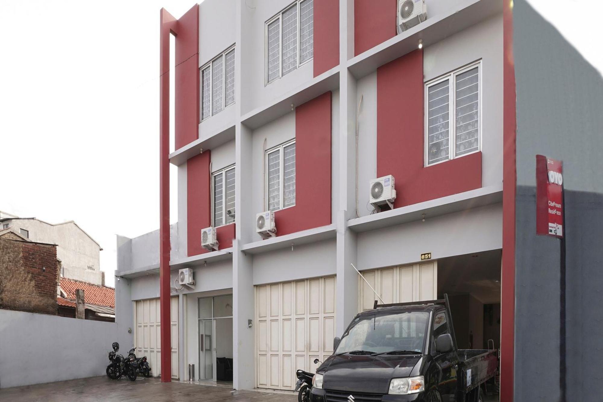Super Oyo 2183 Cibeureum Residence Bandung Esterno foto