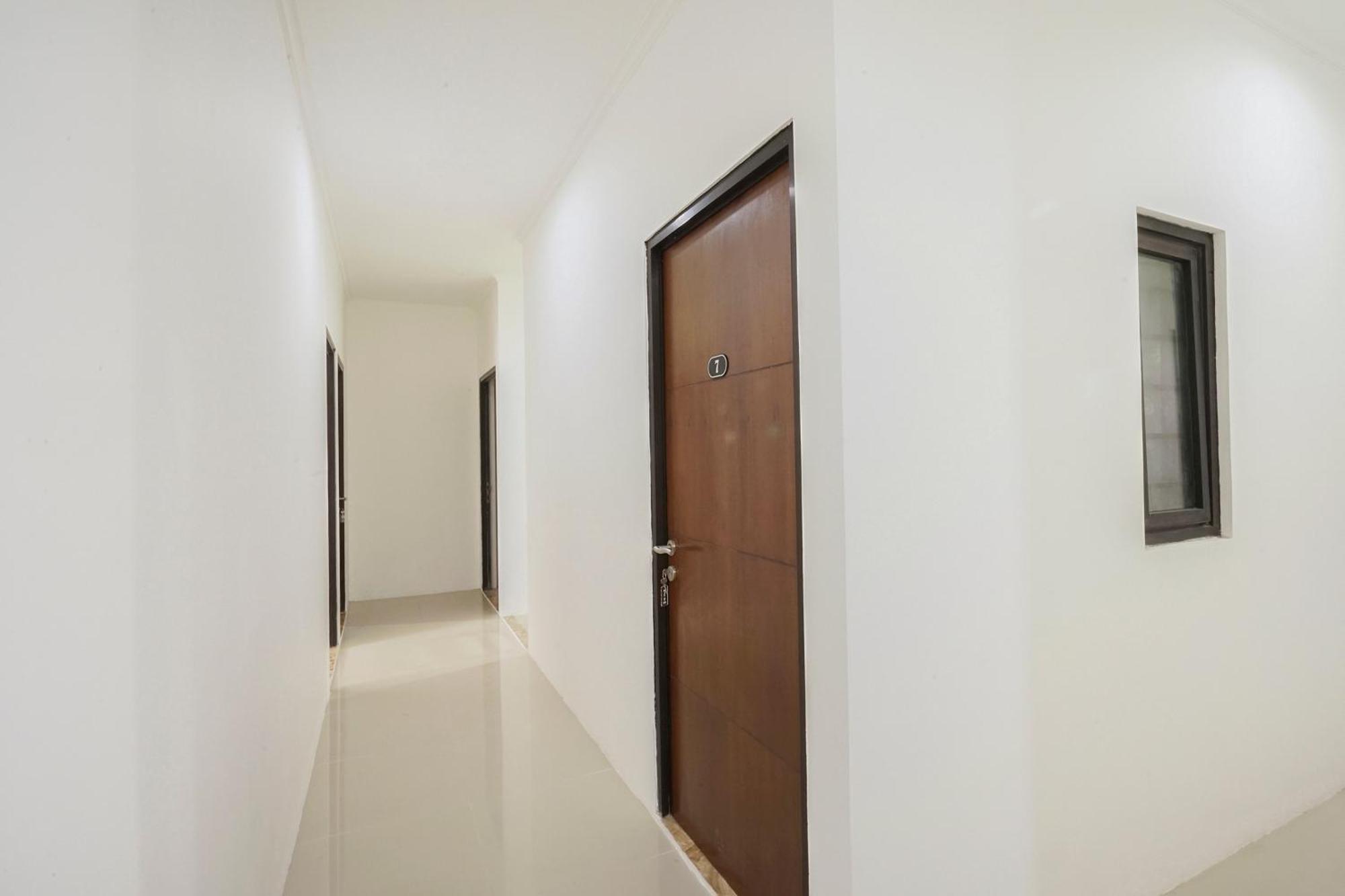 Super Oyo 2183 Cibeureum Residence Bandung Esterno foto